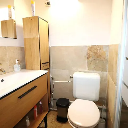 Renove Climatise Proche Pour 4 Pers - Fr-1-307-206 *